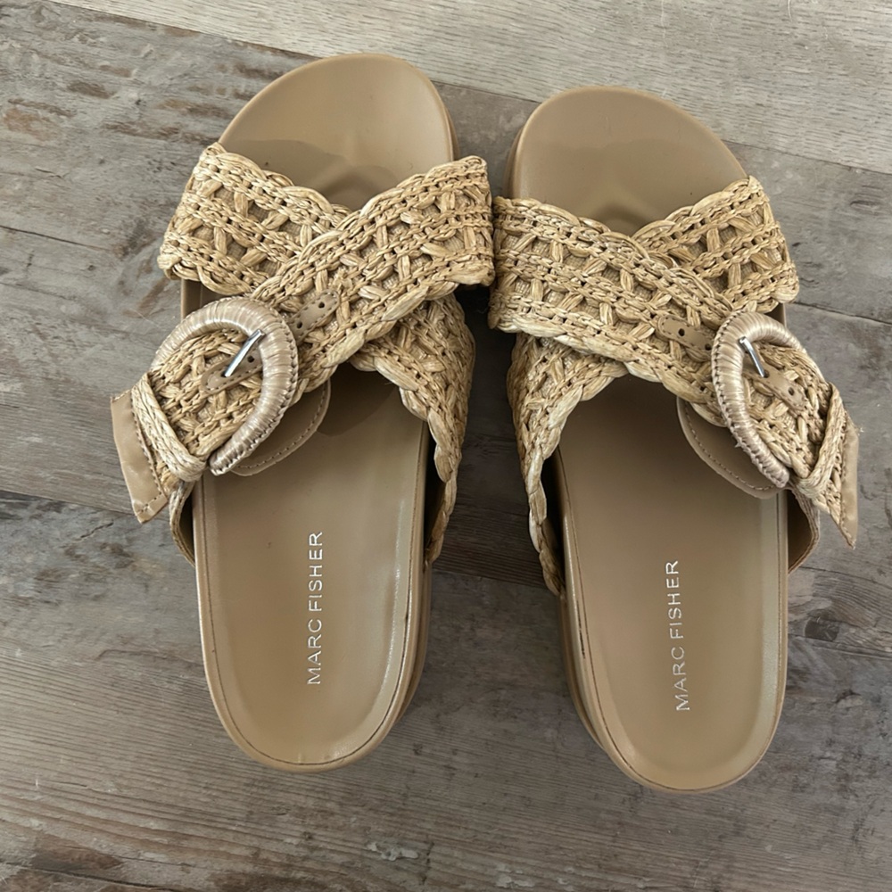 Marc Fisher sandals size 6